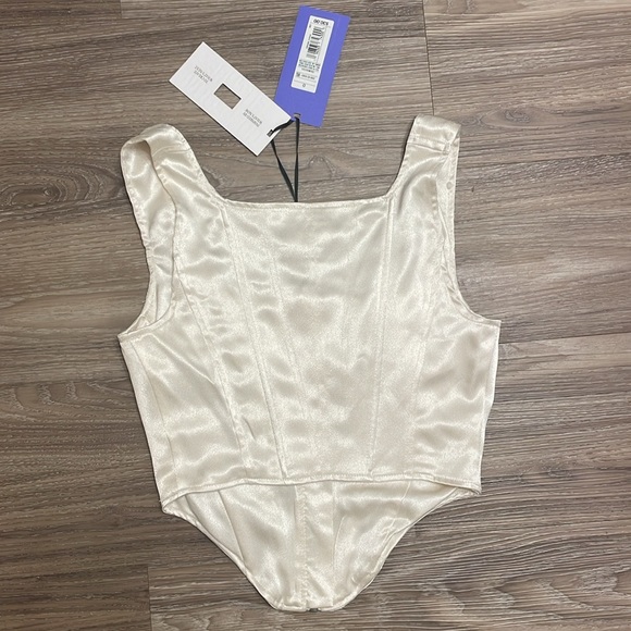 Satin corset top - Picture 7 of 9